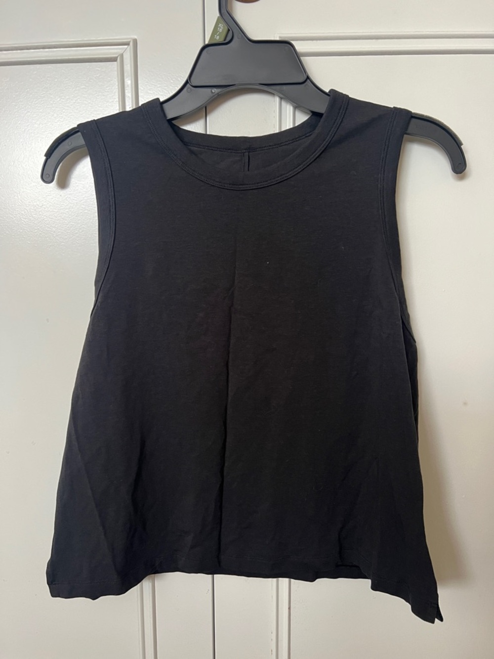 Lululemon Casual Tank (cropped)